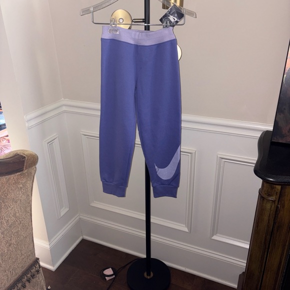 NWT NIKE Sweatpants - Picture 1 of 9